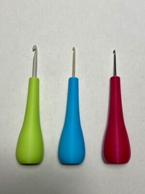 Traditional Tear Drop Rug Hooks - Assorted sizes